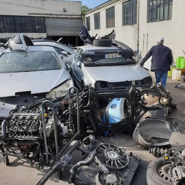 Notre magasin Pièce détachée Casse Auto JJ à Bezons